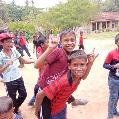   ළමා  දින සැමරුම 